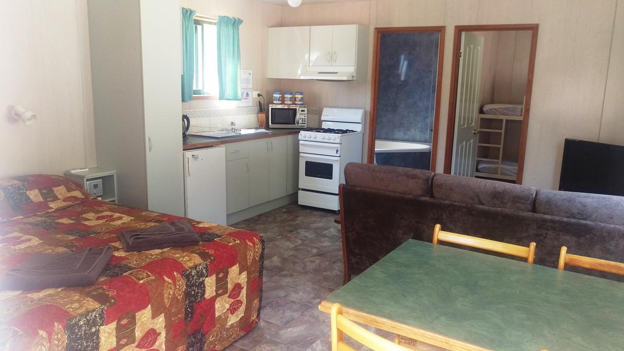 Khancoban Lakeside Caravan Park المظهر الخارجي الصورة